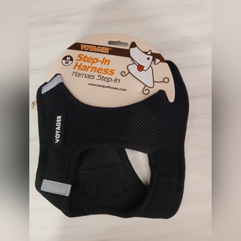 Voyager black harness dog collar M